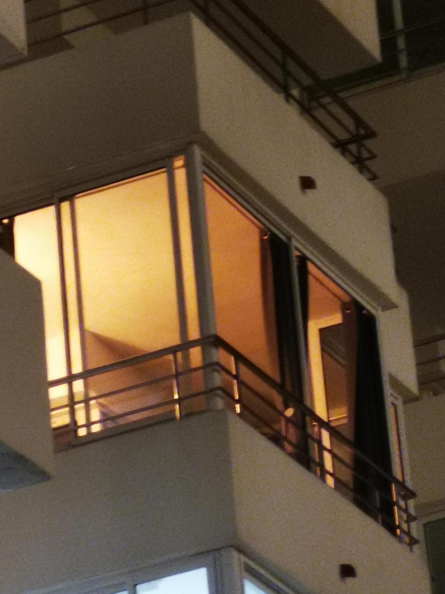 Spacieux Appartement Rose Front Mer Et Piscine Roses Bagian luar foto